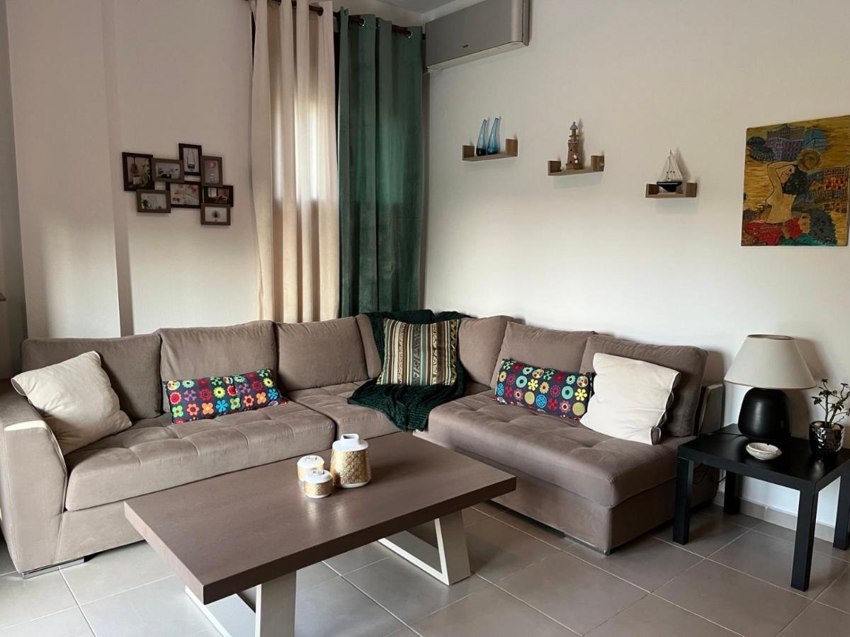 Angelo's Elegant Summer House Holiday home